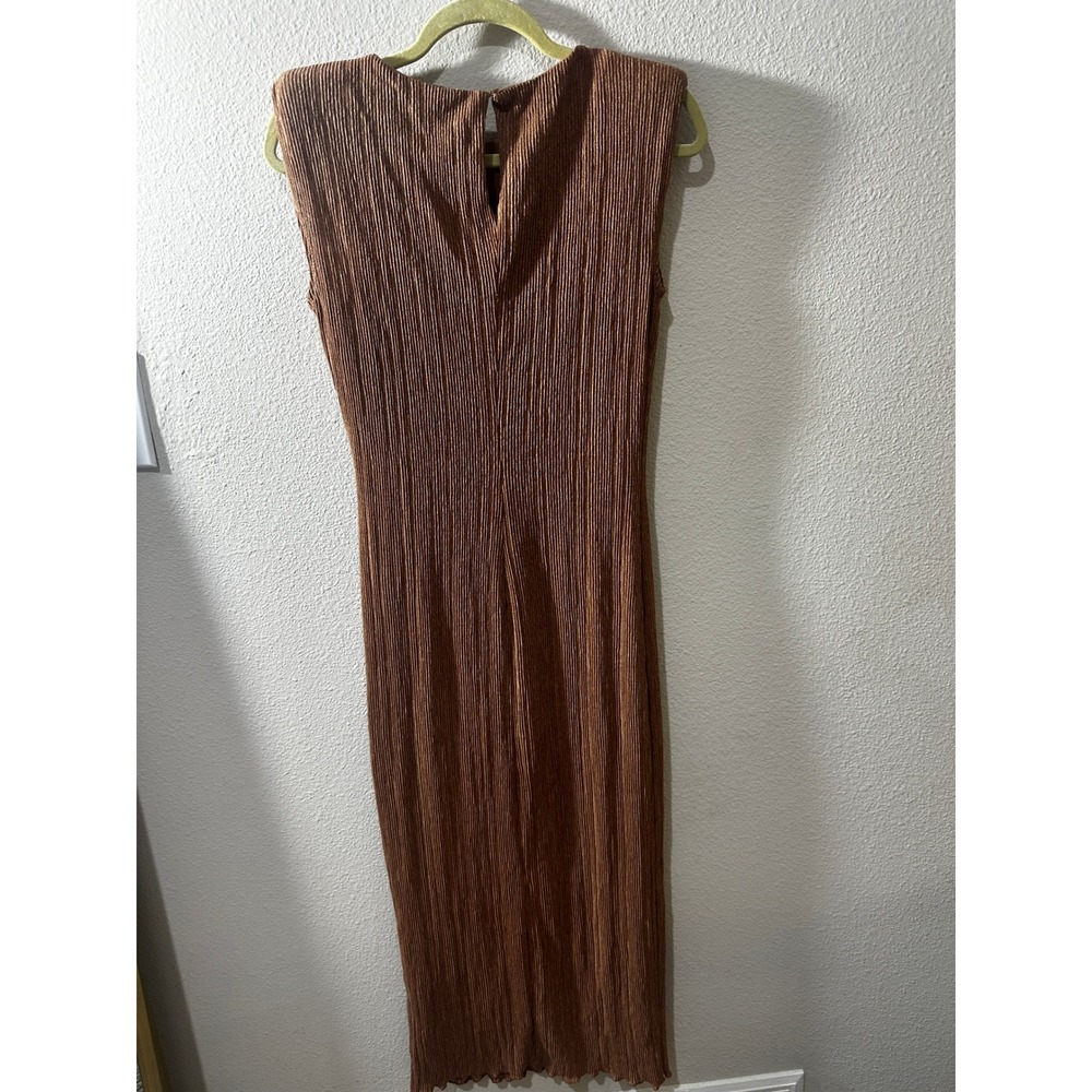 ASTR The Label Womens in S Brown Copper Plisse Pleated Midi Padded Shoulder - Picture 2 of 5